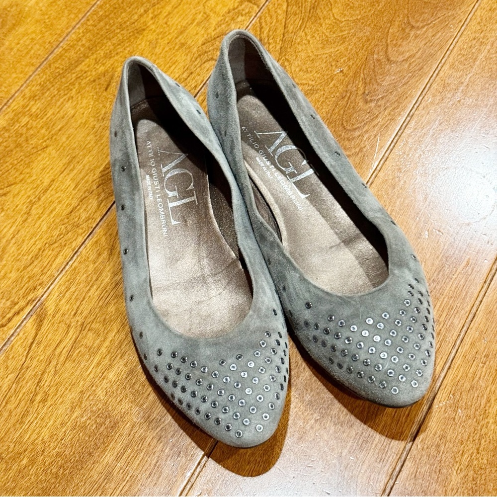 AGL Attilio Giusti Leombroni Grommet Flats
Attilio Giusti Leombruni